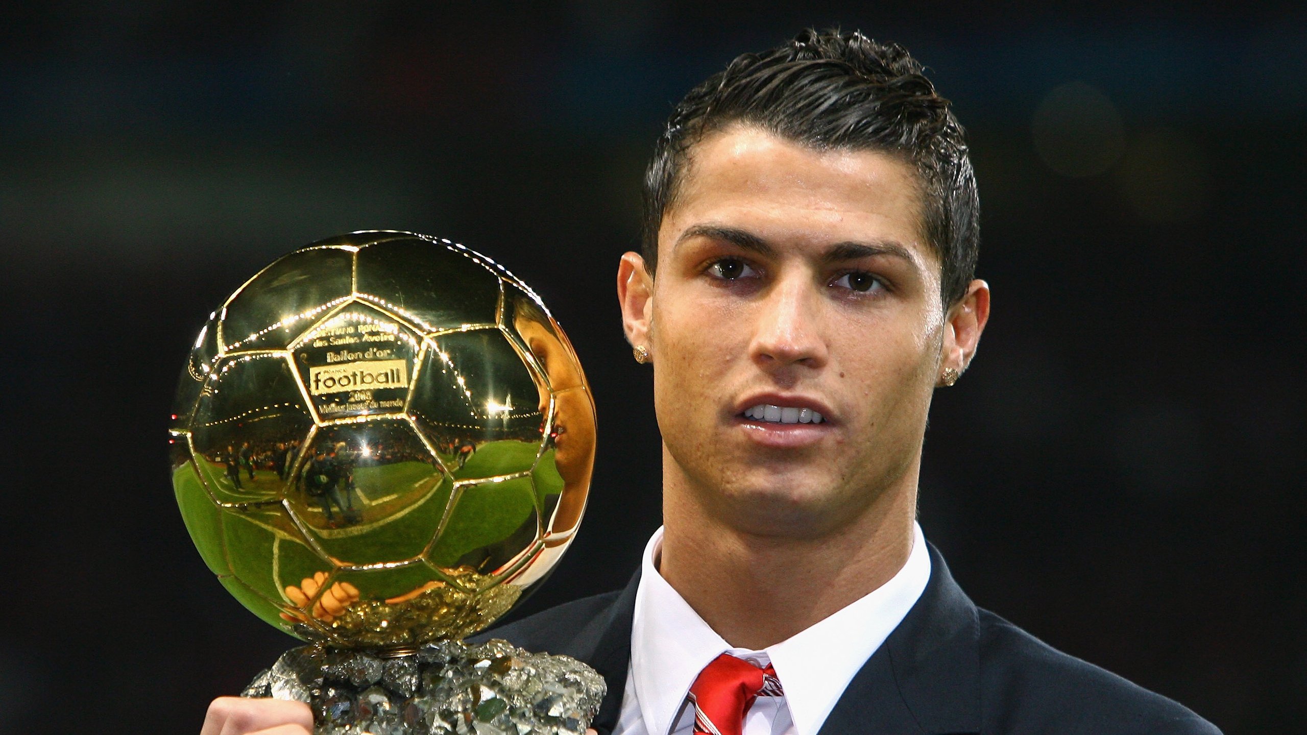 哈兰德状态火爆，总决赛剑指马德里竞技，热刺却“力争连败”成另类焦点